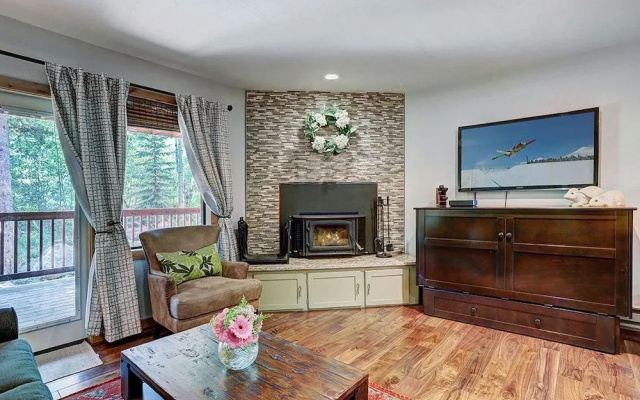 photo 5 of Pinemark Townhomes #11 3 Bedrooms 3 Bathrooms Townhouse