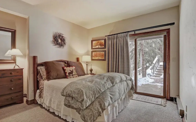 photo 2 of Pines 7 Larkspur - 6 Br Townhouse