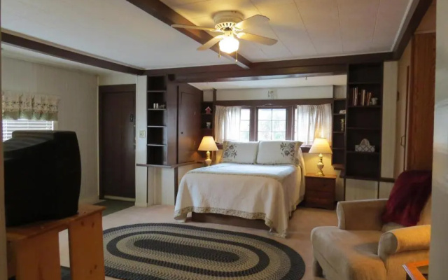 photo 3 of The Pines Country Inn
