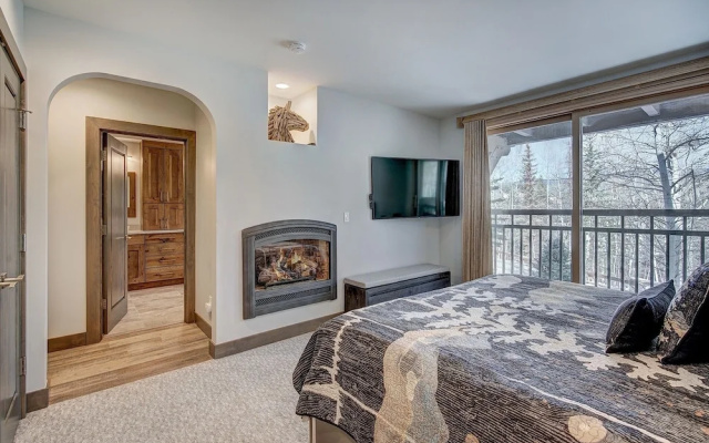 photo 3 of 3br Slopeside Beaver Creek  Ski-in, Sleeps 10 3 Bedroom Townhouse by RedAwning