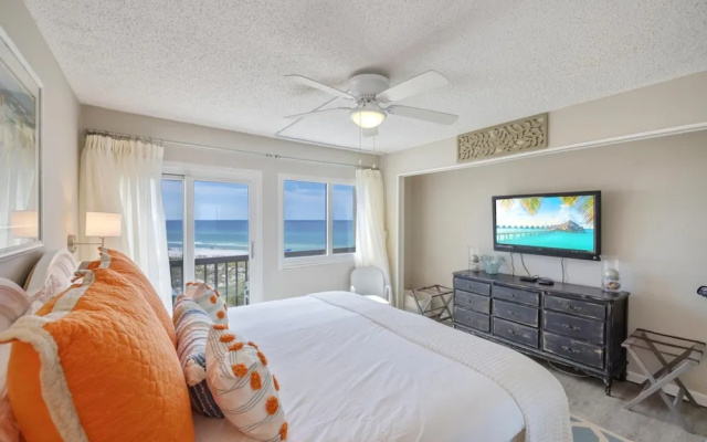 photo 4 of Pinnacle Port 304a