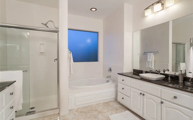 photo 2 of Pinnacle Vista 5 BR by Casago