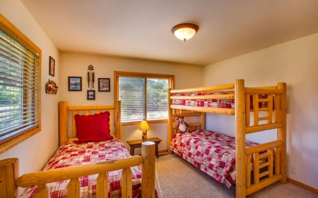 photo 2 of Pinnacle Vista by Tahoe Mountain Properties