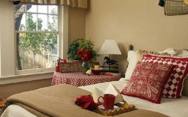 photo 2 of Pinot Noir Cottage