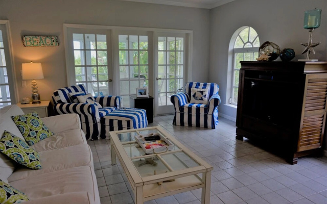 photo 2 of Placida #13257 - 3 Br Villa