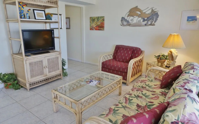 photo 2 of Placida Condominium #12314 1 Bedroom 1 Bathroom Condo