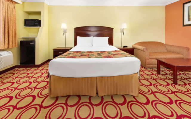 photo 2 of Days Inn by Wyndham Plainview