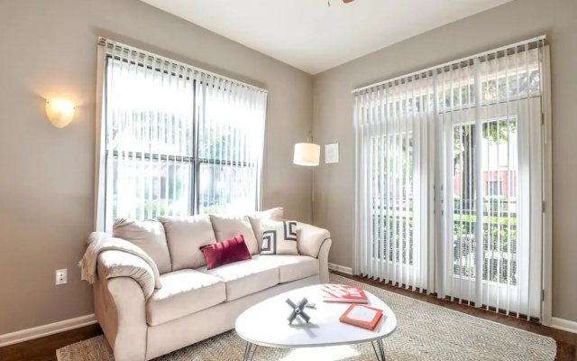 photo 2 of Plano Executive 1BD 1BA Apartment