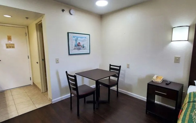 photo 4 of Plano Inn & Suites