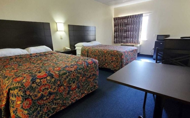 photo 5 of Plano Inn & Suites