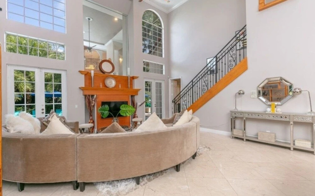 photo 2 of Plantation Acres Mansion 7 Bedroom Villa by Redawning