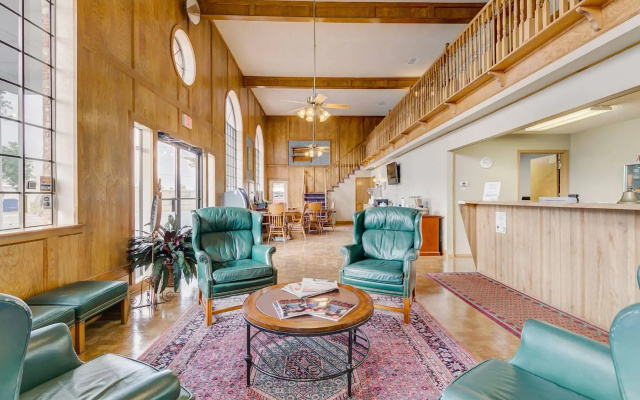 photo 2 of Lake View Inn
