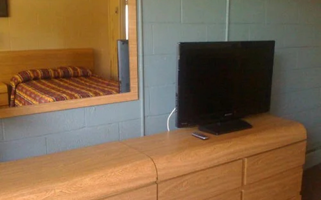 photo 5 of Plantation Motel