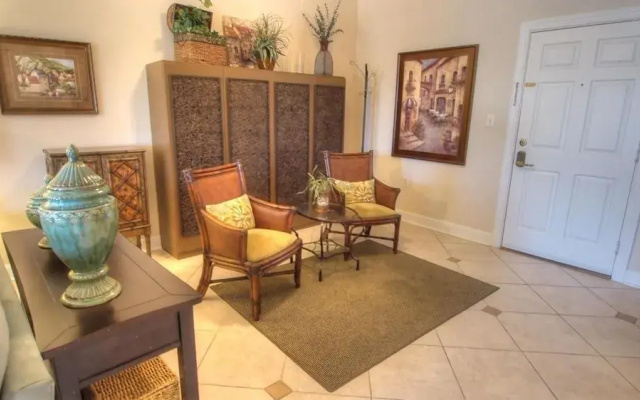 photo 5 of Plaza del Sol - 1 Br Condo