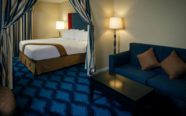 photo 5 of Plaza Inn & Suites at Ashland Creek