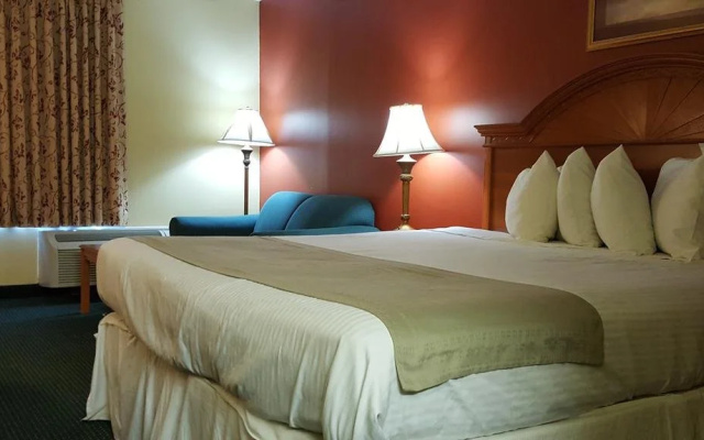 photo 4 of Plaza Inn Springfield