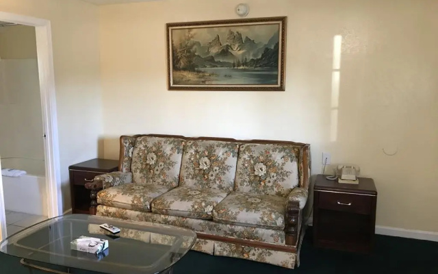 photo 2 of Relax Inn Of Medford