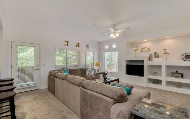 photo 2 of Pleasant #2092 - 2 Br Condo