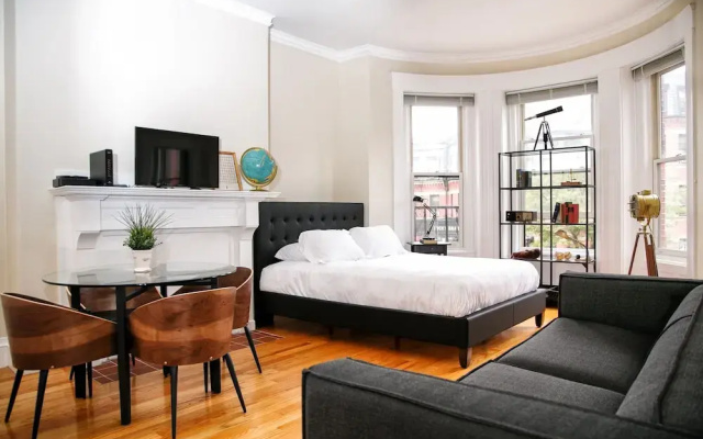 photo 5 of Pleasant Back Bay Suites by Sonder