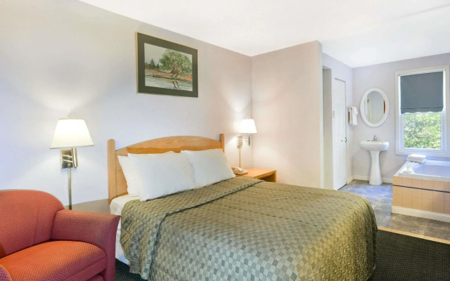 photo 5 of Pocono Night Lodge