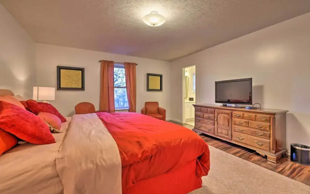 photo 4 of Resort Perks & Lake Access: Poconos Retreat