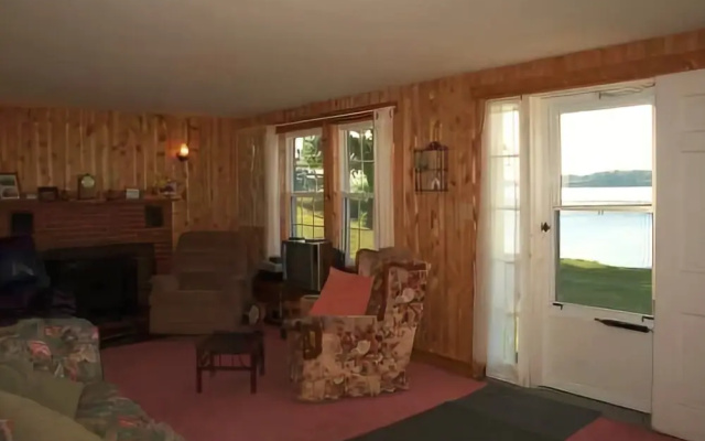 photo 2 of Point Field Cottage - One Bedroom Home