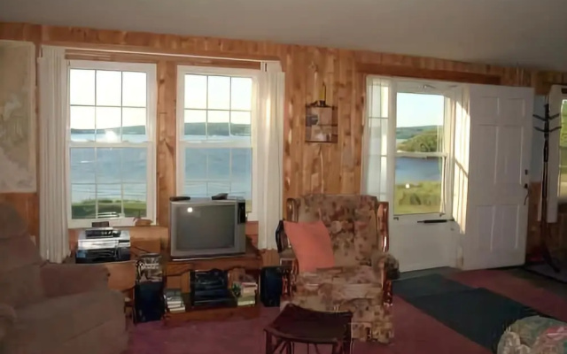 photo 3 of Point Field Cottage - One Bedroom Home