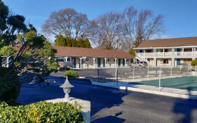 photo 2 of Point Pleasant Inn