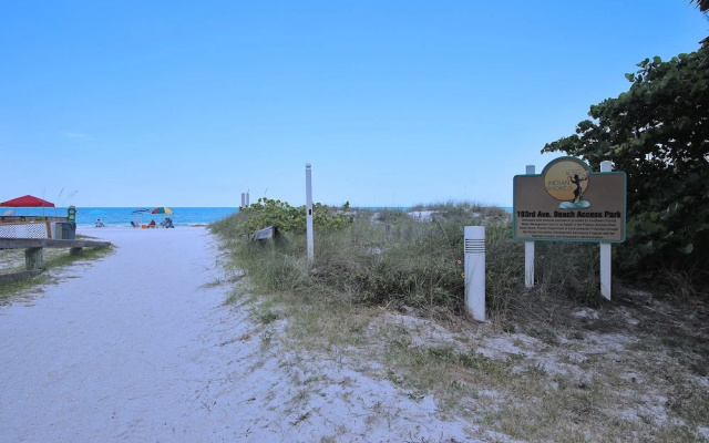 photo 4 of Pointe 303 Direct Beachfront 1 Bedroom Pet Friendly