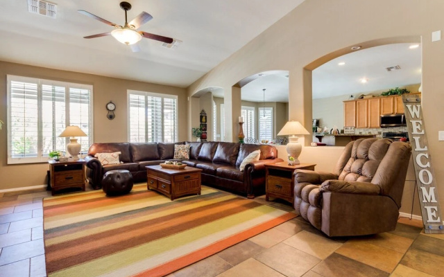 photo 2 of Pointsettia - 4 Br Home