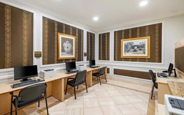 photo 3 of Hilton Vacation Club Polo Towers Las Vegas