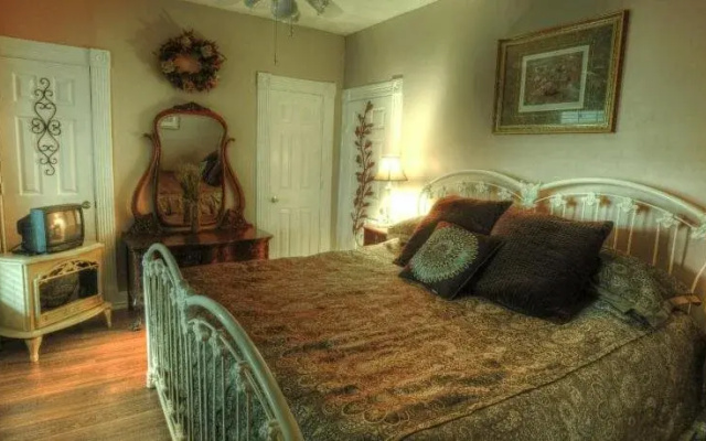photo 4 of Pomegranate House & Cottages