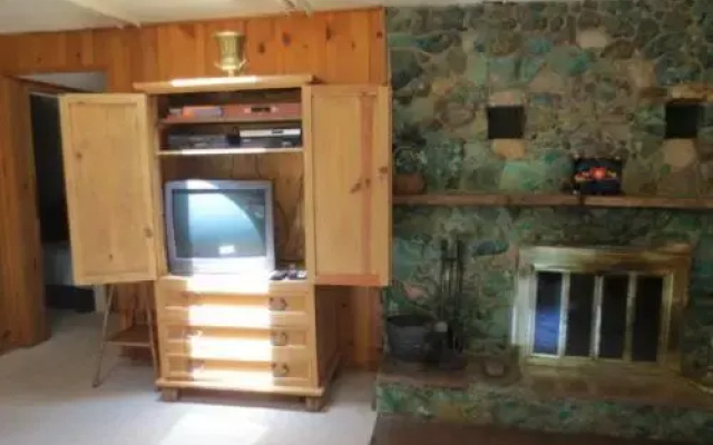 photo 2 of Ponderosa Cabin