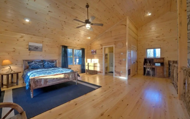 photo 4 of Pony Express - 2 Br Cabin