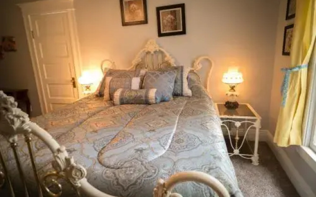 photo 5 of Poppy Sister Inn