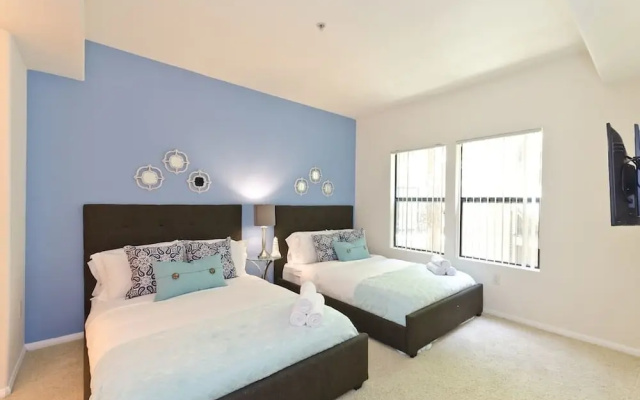 photo 2 of Popular Downtown La Bellagio Resort Suite