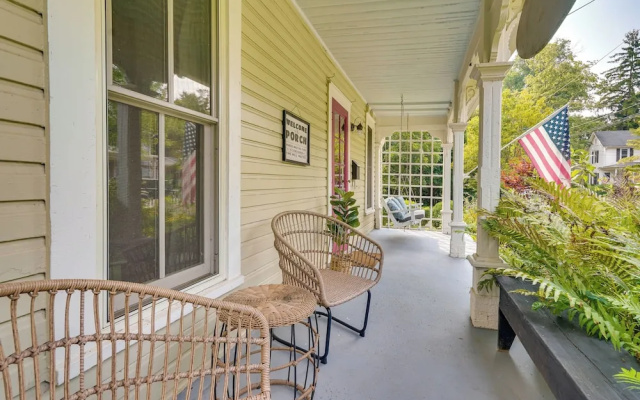 photo 4 of 'the Porch House' Located in Historic Village