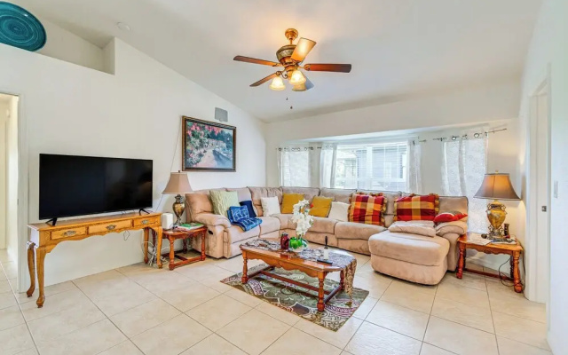 photo 2 of Port Charlotte Home ~ 3 Mi to Beach & Harbor!