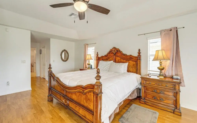 photo 4 of Port Charlotte Home ~ 3 Mi to Beach & Harbor!