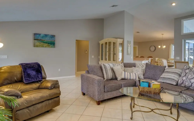 photo 2 of Port Charlotte Home w/ Pool - 8 Mi to Beaches!