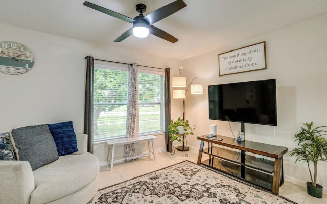 photo 4 of Port Charlotte Home w/ Sunroom, Grill & Fire Pit!