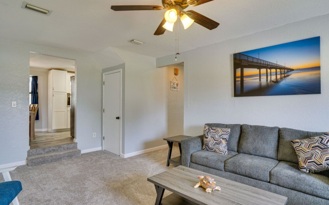 photo 4 of Screened-in Lanai + Yard: Port Charlotte Retreat