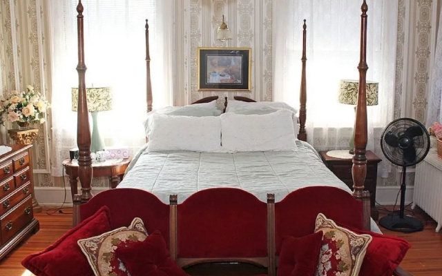photo 4 of Port City Guest House
