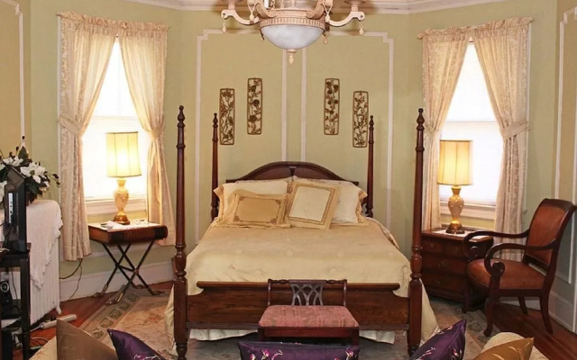 photo 5 of Port City Guest House