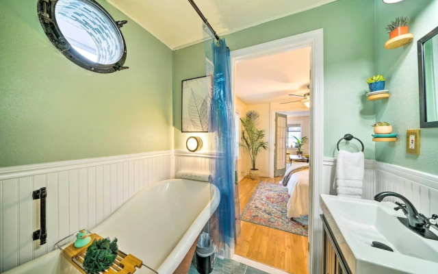 photo 3 of Portland Floating Home Getaway w/ Sauna!