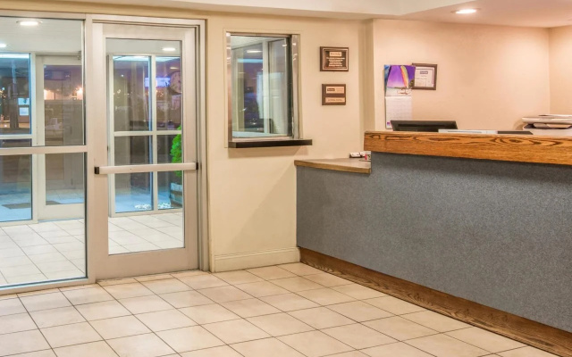 photo 2 of Portland Travelodge