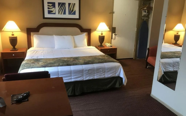 photo 4 of Portofino Beach Inn