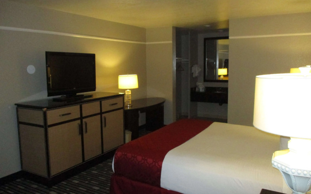 photo 3 of SureStay Hotel by Best Western Buena Park Anaheim