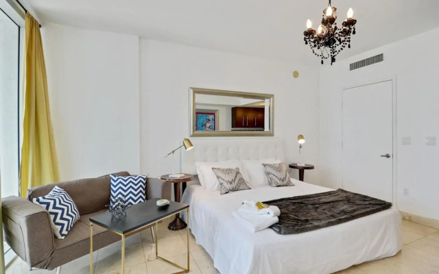 photo 4 of Posh Studio in Brickell by Sonder