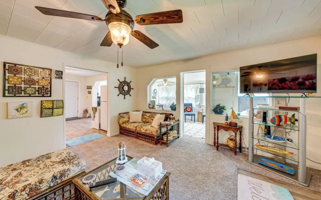 photo 4 of Powers Lake Home w/ Patio - 9 Mi to Lake Geneva!